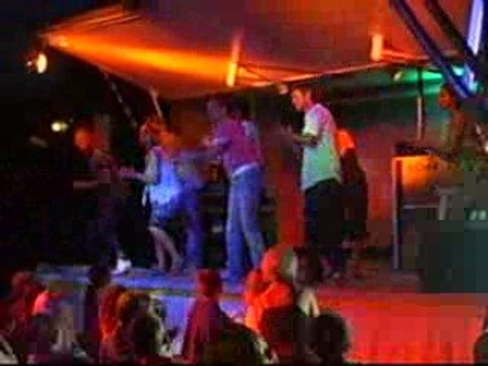 Jean Petit qui danse, Camping " L'europe "