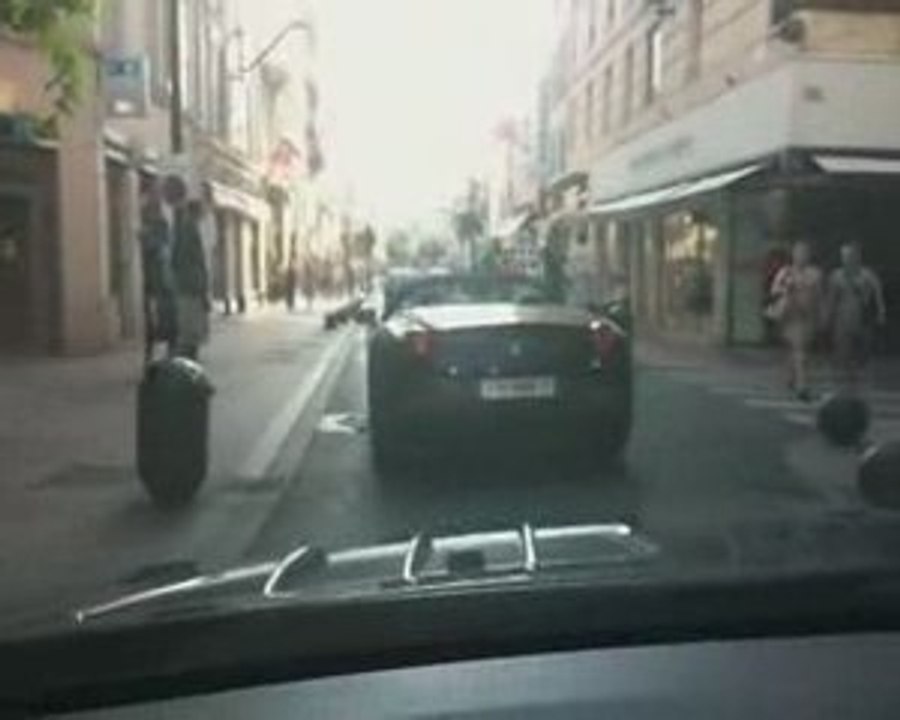 FERRARI CALIFORNIA (2)