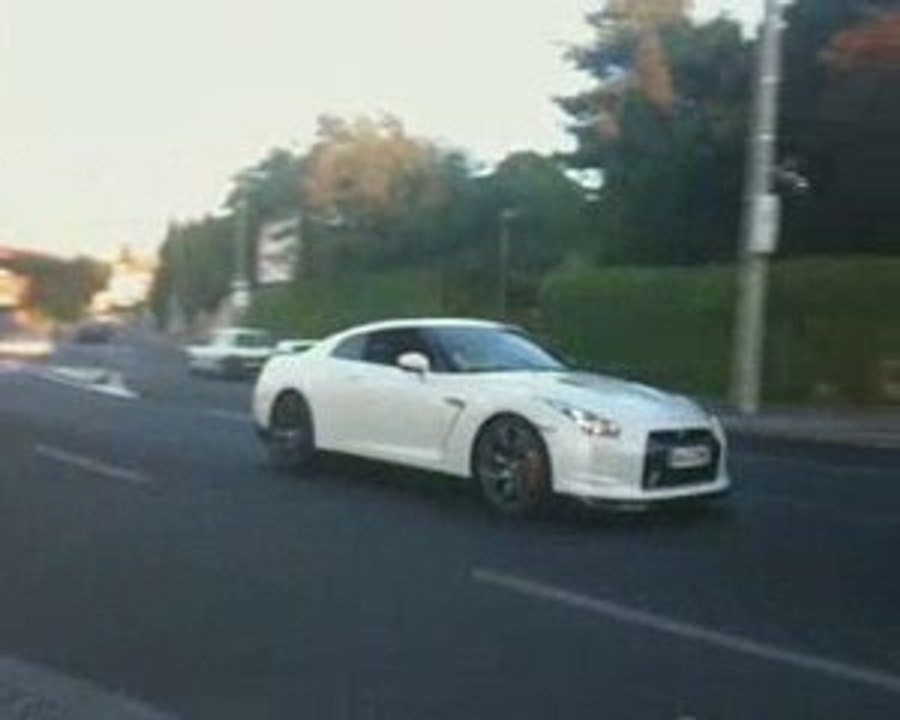 NISSAN GTR (3)