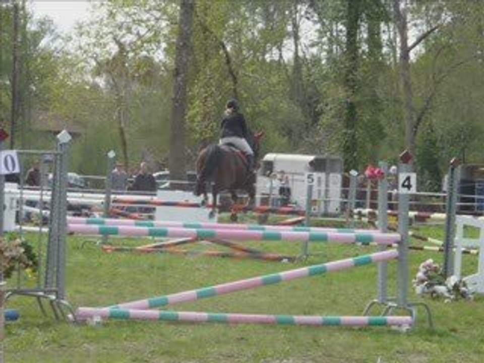 19 Avril 2009 6. épreuve à 100cm d. Vanessa avec IROS