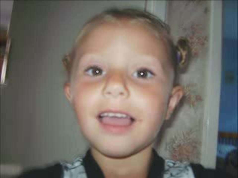 clara joue la photographe