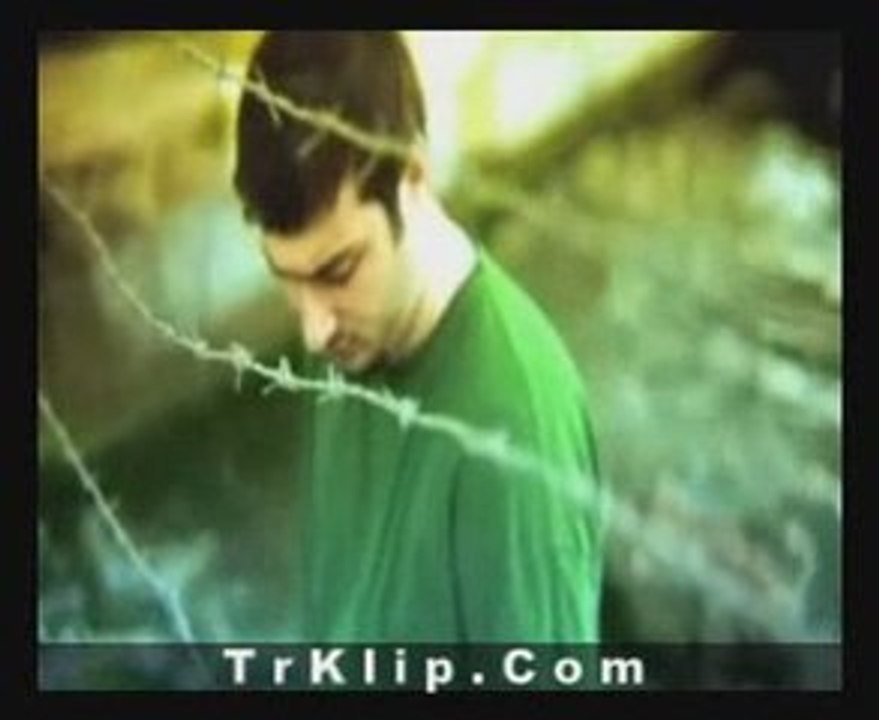 Sansar Salvo - Pisi Pisine