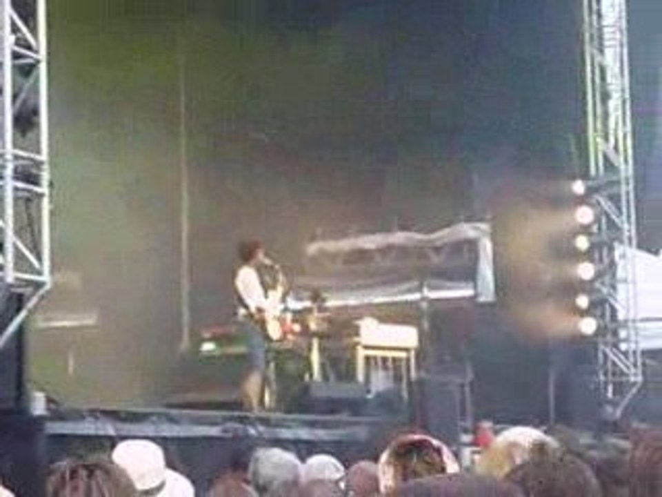 Ayo - "Help is coming" au Bout du Monde 2009