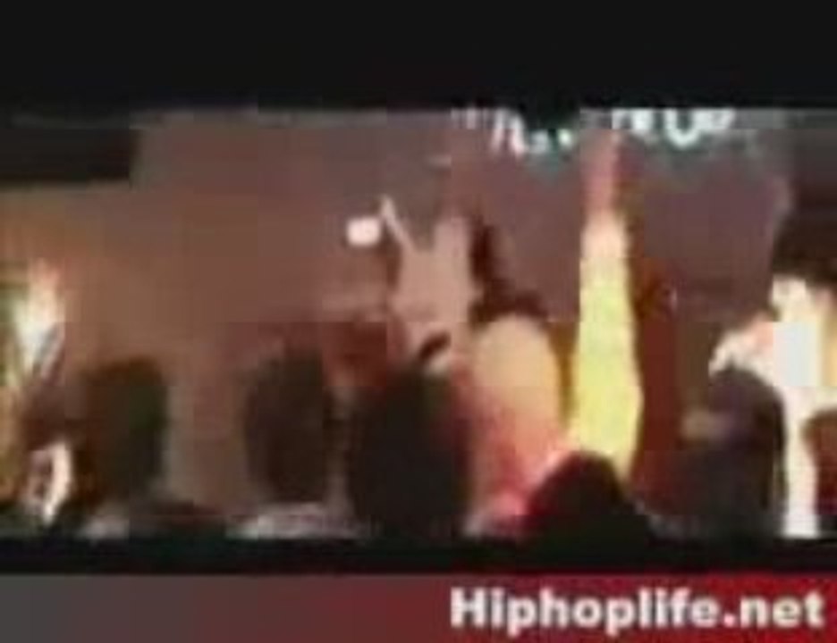 Giyotin - Dört Dinde Cinnet