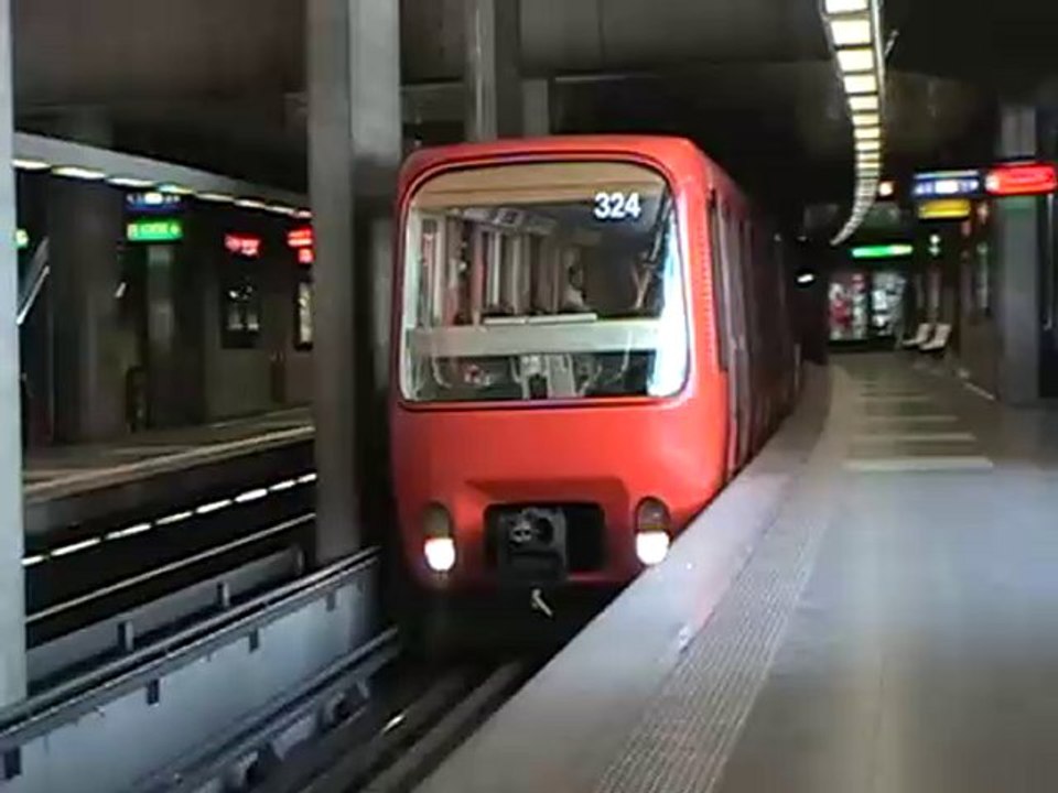 MPL85 Départ de la station de Loup sur la ligne D du métro de Lyon Vidéo Dailymotion