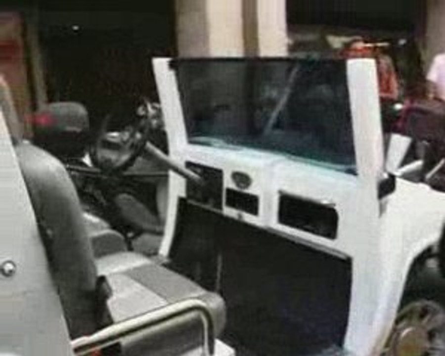 MINI HUMMER