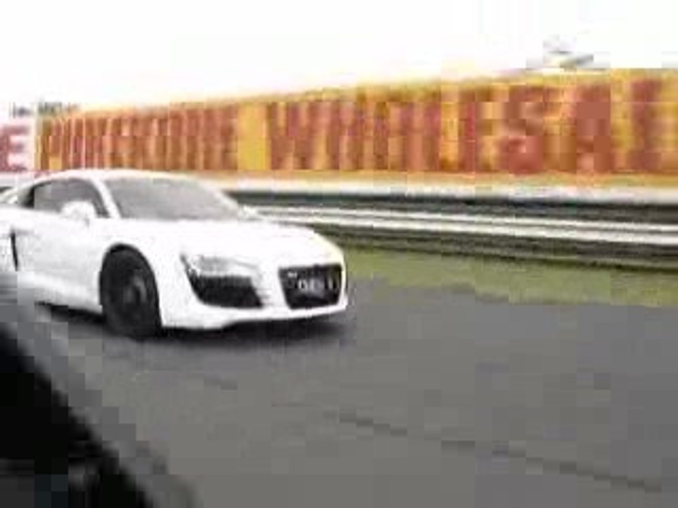 ASTON MARTIN DB9 VS AUDI R8 5-250