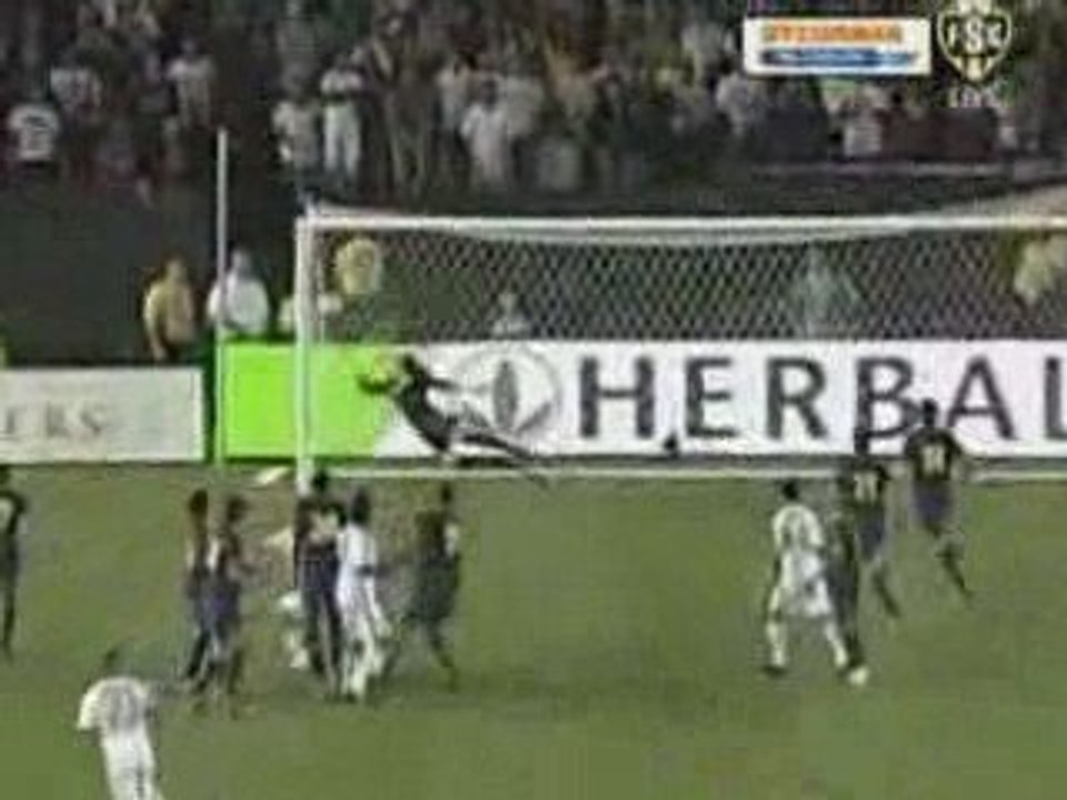 David Beckham free kick goal vs FC Barcelona (01.08.2009) HD