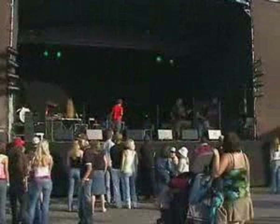 MOONVILLE The Obligator Live