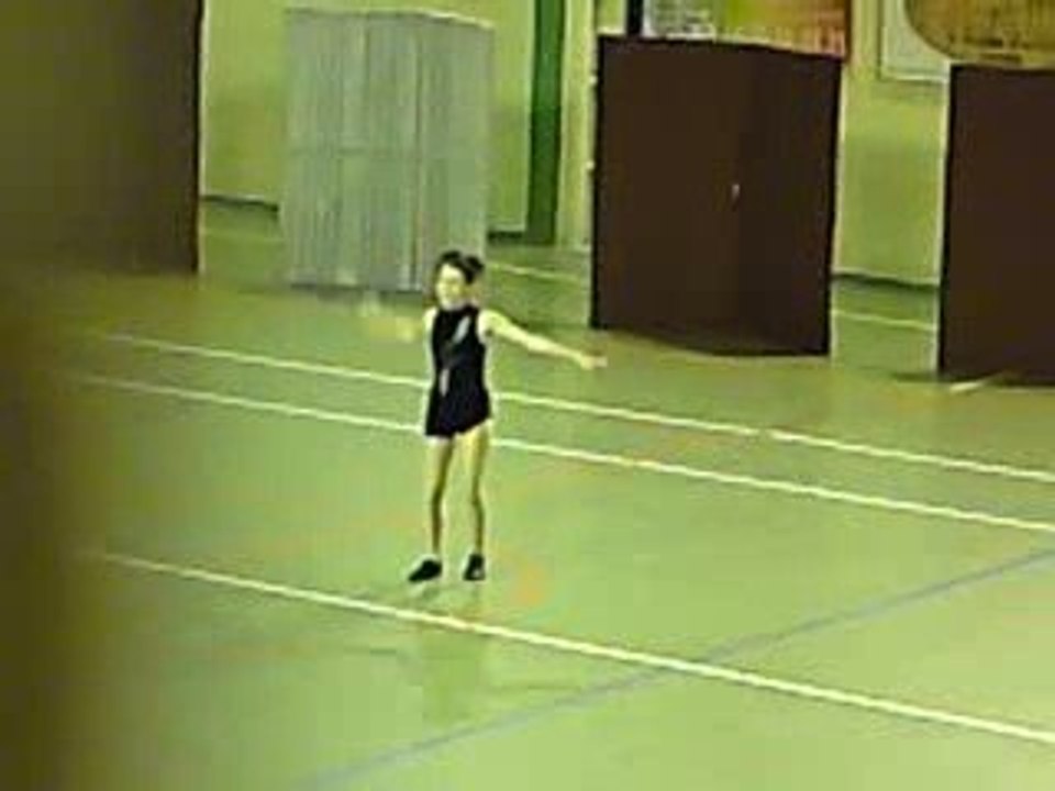 clem'zZz twirling =D