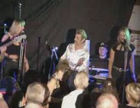 SOSIE JOHNNY HALLYDAY JOHNNY TENNESSEE ....O carole..