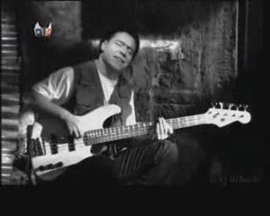 Levent Yüksel-Ben Senin Bildiğin Erkeklerden Değilim