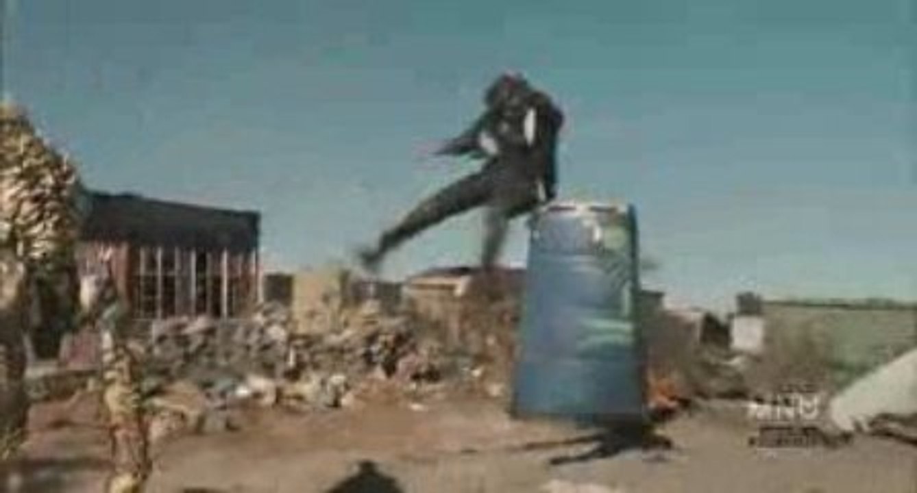 District 9 - Trailer