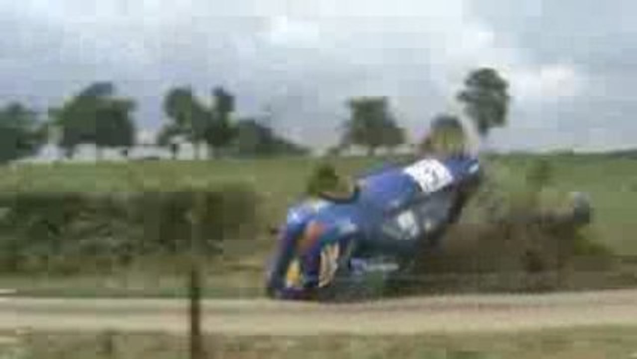 gros crash rally avesnois 2009 rimbeaux florent subaru