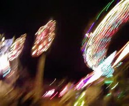 fête foraine au mois d'aout ma femme et joyce !!!!!!!!!!!!!