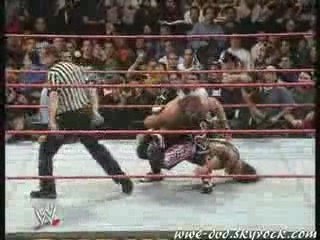 WWE - Les best moments des Survivor Series (en français !)