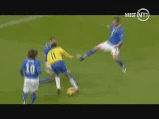 Bresil 2 - 0 Italie 27'Robinho