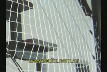 Proteccion de baranda con red blanca de nylon trenzado