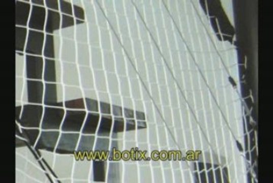 Proteccion de baranda con red blanca de nylon trenzado