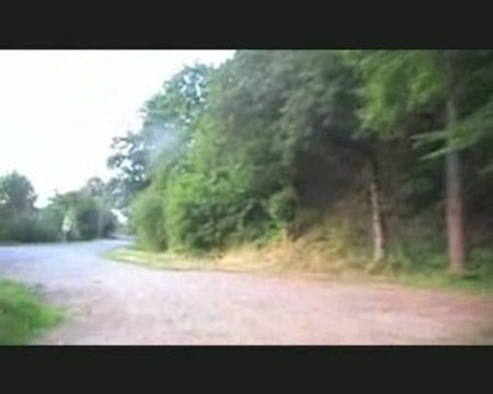 enduro moto dans les bois