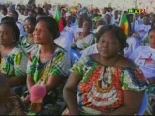 Meeting Yayi Boni avec 2500 femmes du Mono et du Couffo