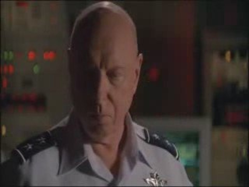 David Hewlett in Stargate SG-1 S06E01 Redencion