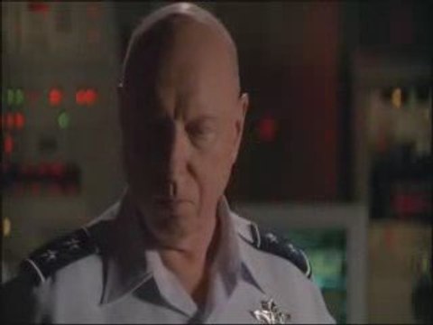 David Hewlett in Stargate SG-1 S06E01 Redencion