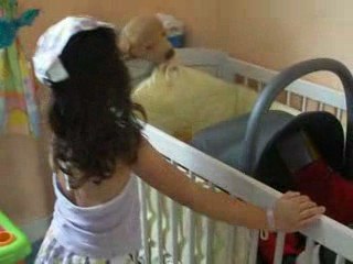 Nora fait visiter sa chambre !