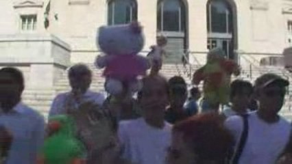 Le Préfet à la plage, les enfants en cage !   (sans-papiers)