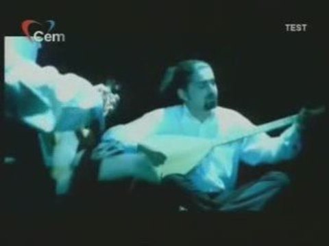 bir ay doğar - ulaş özdemir & engin arslan