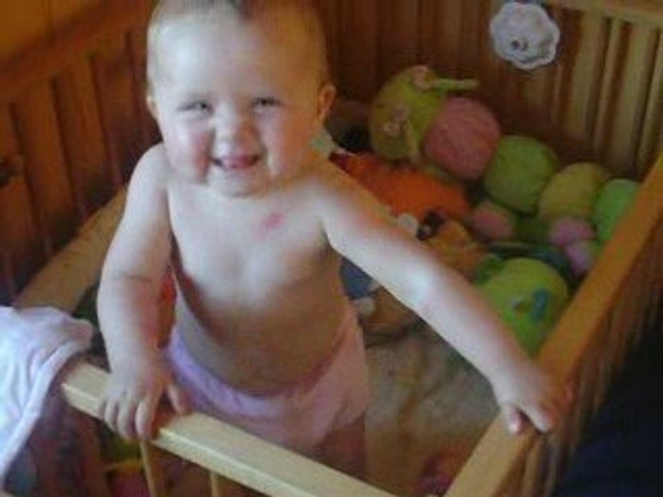 Léane 6/08/2009  11 mois