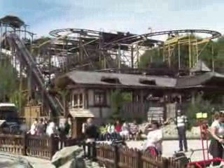 PARC D'ATTRACTIONS NIGLOLAND : LE SCHLITT EXPRESS