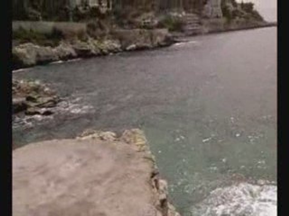 Coco beach nice cliff diving