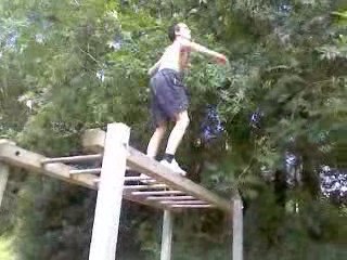 Ptit Kev en mode tarzan !!