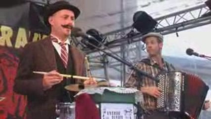 Scene off La Belle Equipe foire aux vins colmar 2009