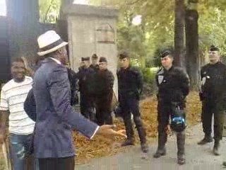 les gabonais de France manifestent,le O7 Aout à Paris 6/7