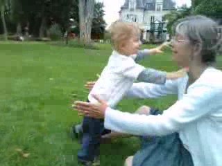 ethan marche tous seul