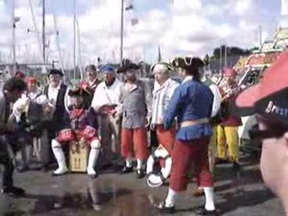 Paimpol 2009  Chants de marins groupe de rue II