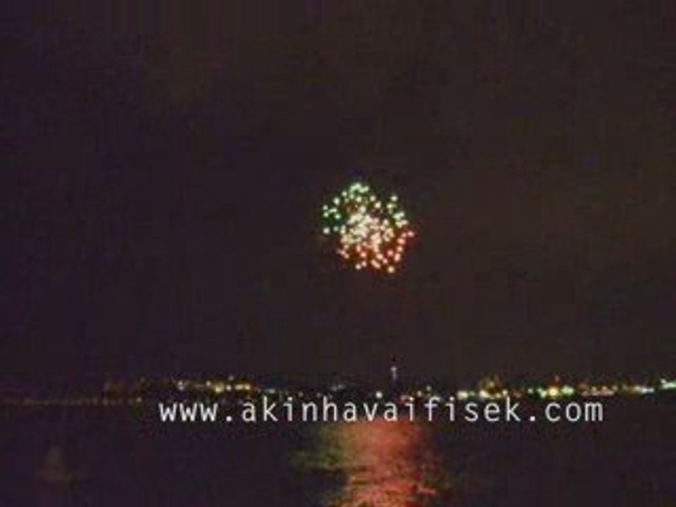 kızkulesi havaifişek gösterisi tekneden atış
