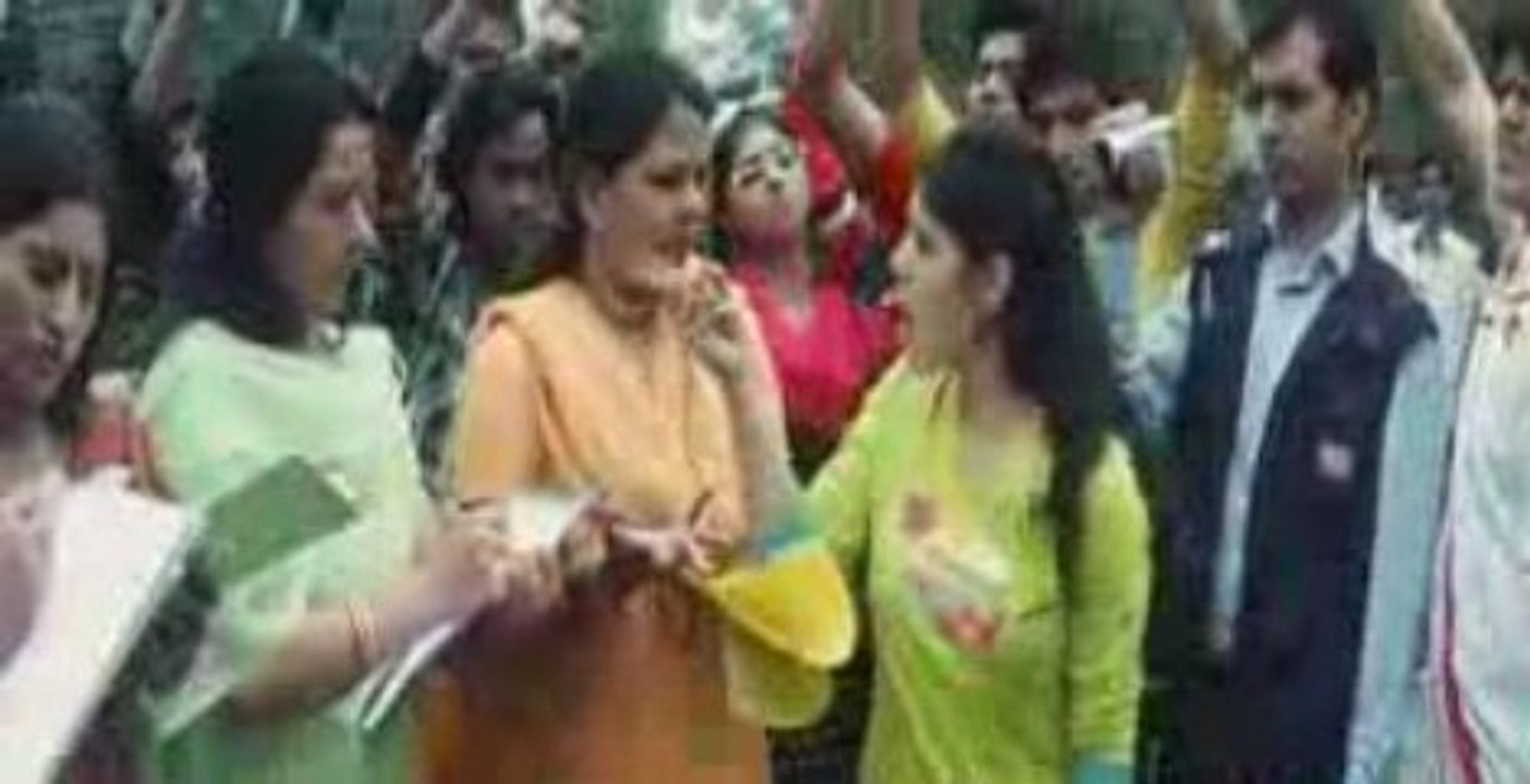 Chal Chalein - Part 5 of 7 - HindiChannels.in