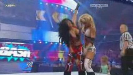 Michelle McCool vs Melina The Bash 2009