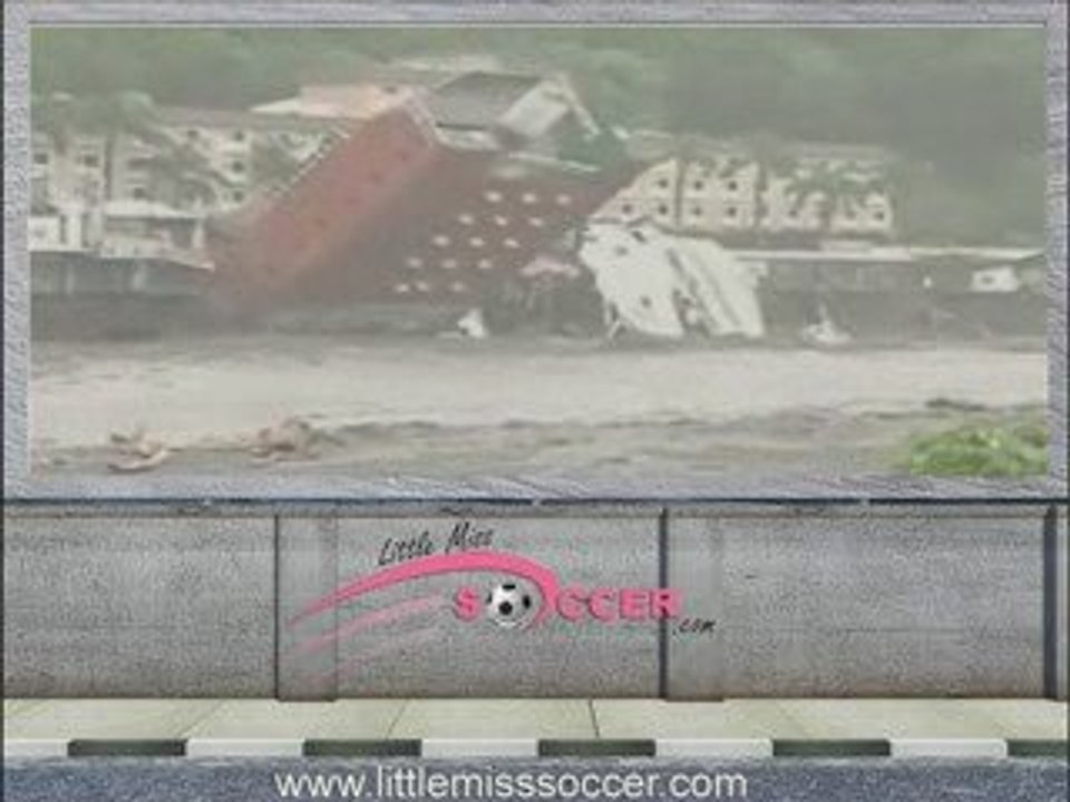 Taiwan hotel collapses after typhoon