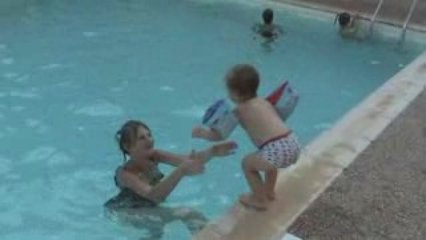 Gabin et Tom a la piscine - 3