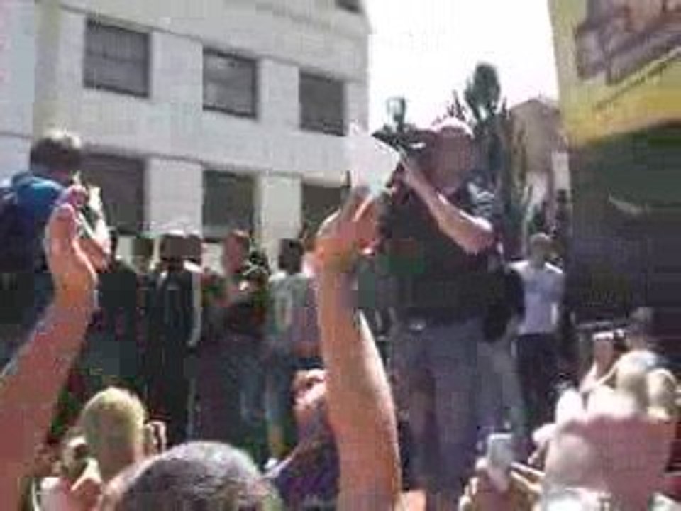 Fête pour la montée de Lens en Ligue 1, "Merci Lensois"