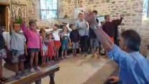 Chants avec les enfants lor du Pardon de Chausey