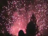 fusée de feu d'artifice explose trop tard