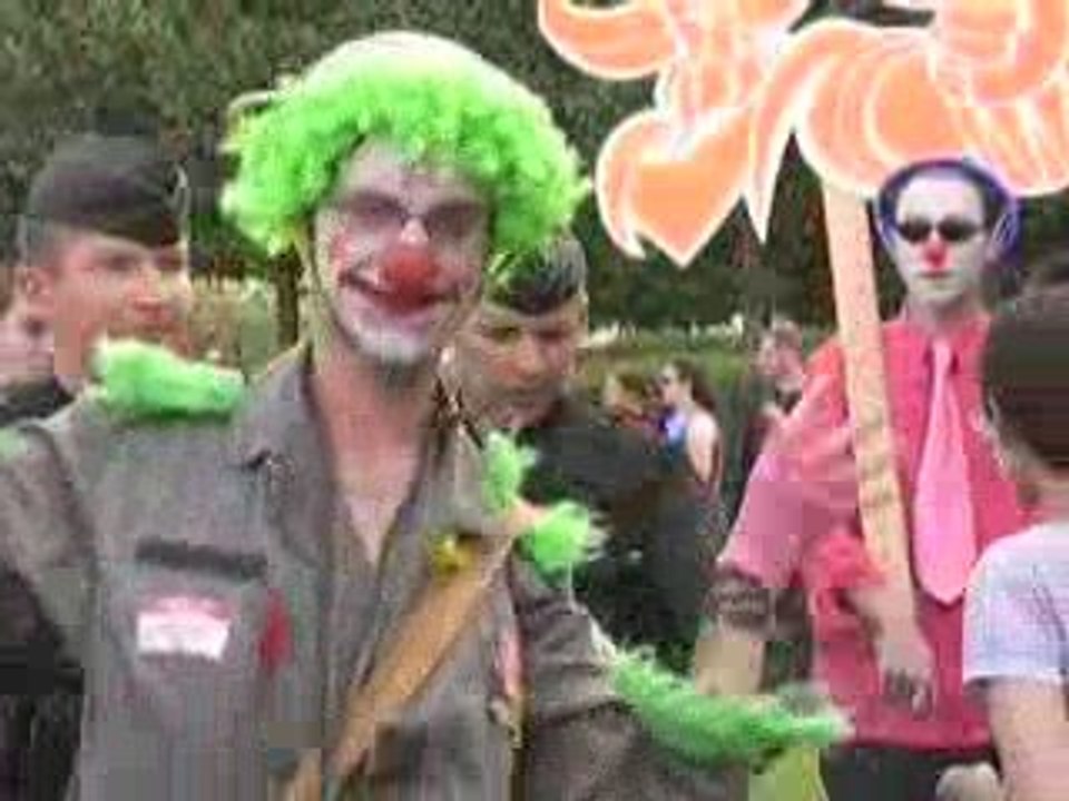 SIRRPAC:L'Armée des Clowns attaquée par les Tuniques Bleues