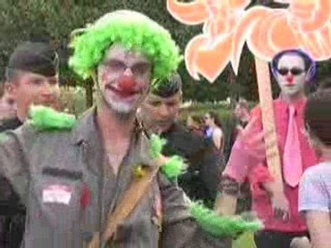 SIRRPAC:L'Armée des Clowns attaquée par les Tuniques Bleues