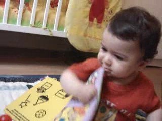 kylian avec ses jouets