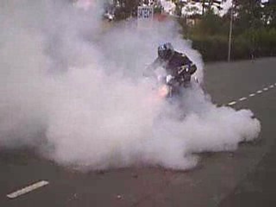 burn fred avant changé pneu